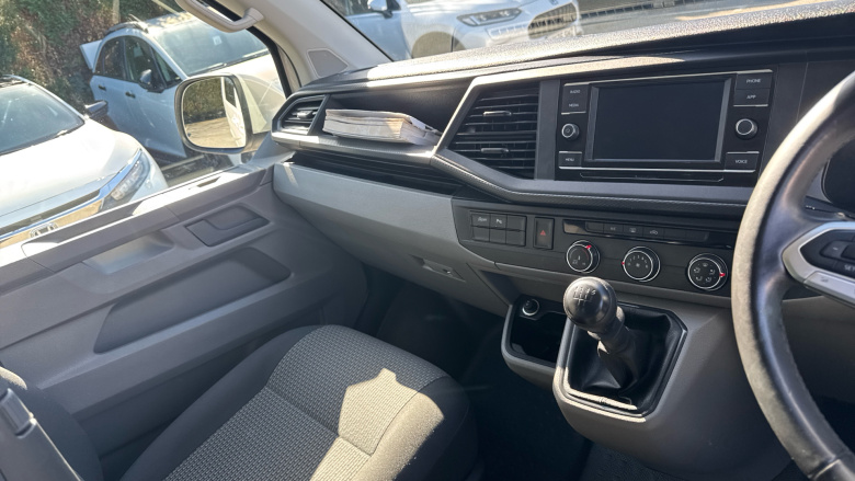 Volkswagen Transporter T32 Swb Diesel 2.0 TDI 110 Highline Kombi Van